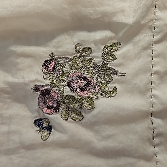 Silk, embroidered tank top M/Lg - Picture 2 of 4